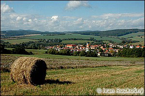 Pohled od Malého Blaníka na Louňovice
